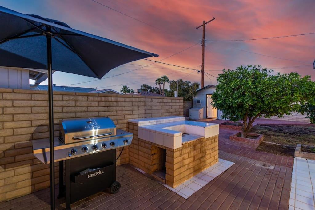 New Midtown Modern Studio With Backyard 피닉스 외부 사진