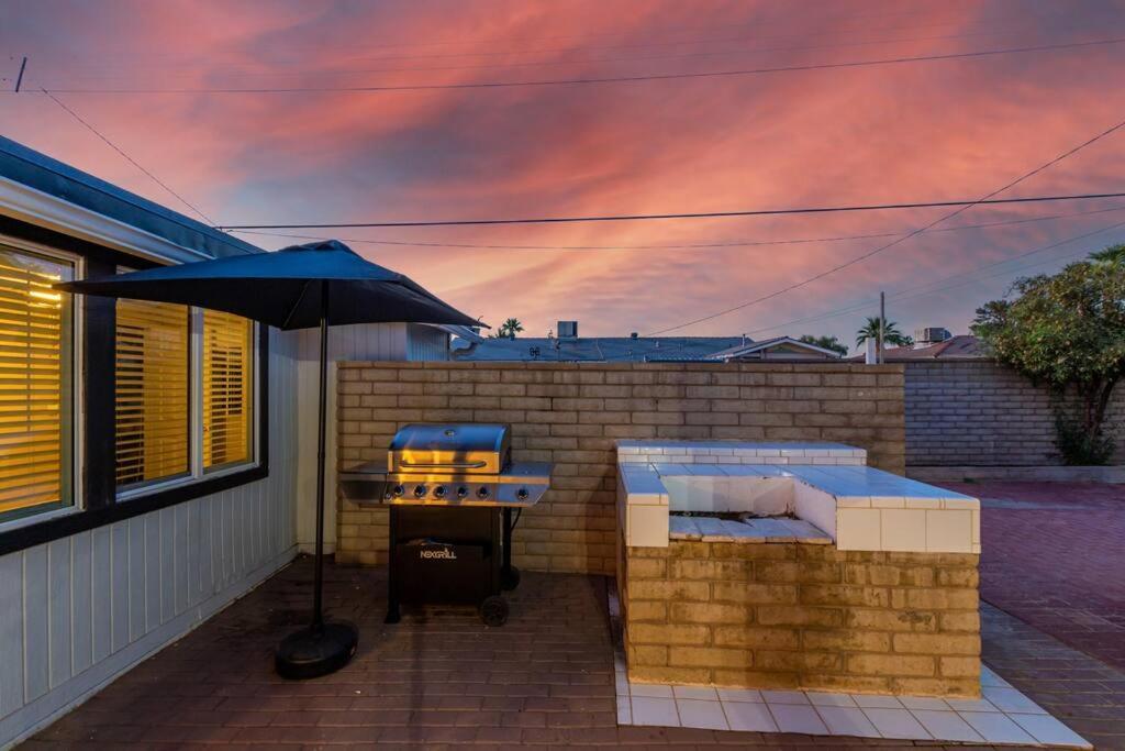 New Midtown Modern Studio With Backyard 피닉스 외부 사진